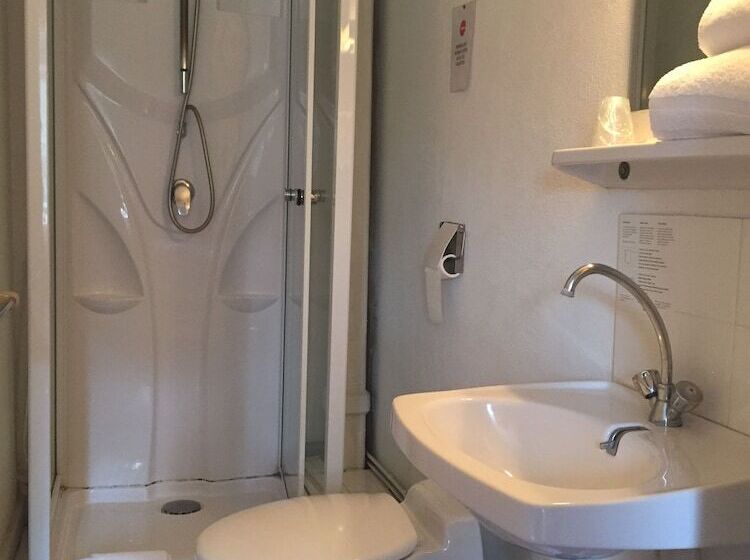 스탠다드 트리플 룸, Villa Du Parc