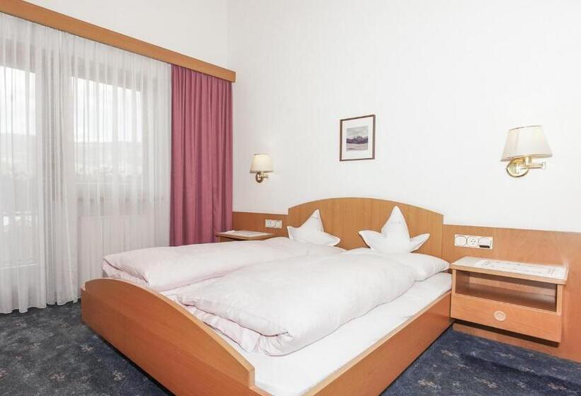 اتاق استاندارد با بالکن, Waldheim