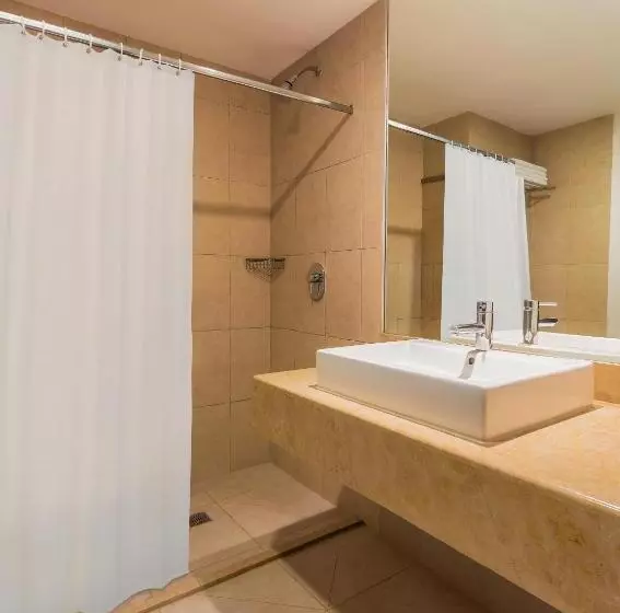 سوییت جونیور, Yes Inn Nuevo Veracruz