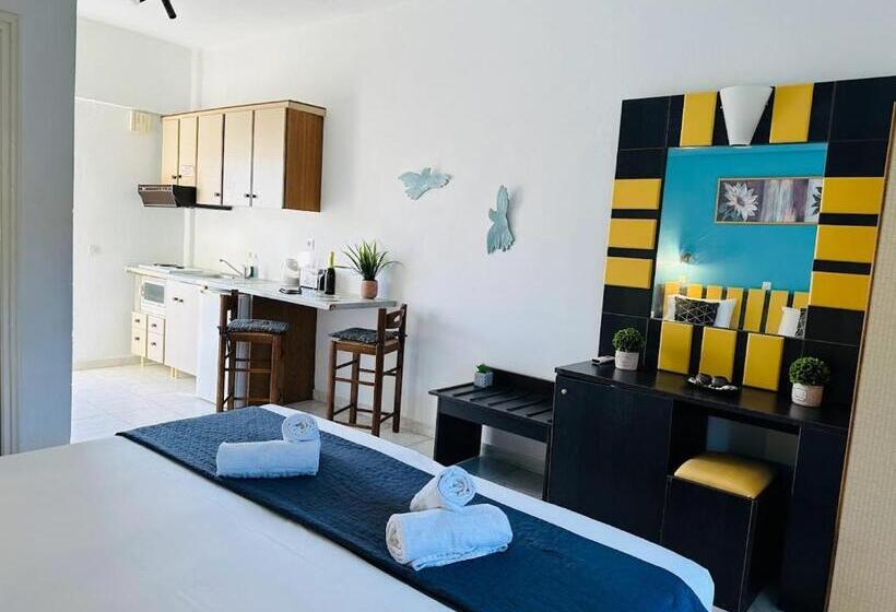 Studio Standard, Marina Studios