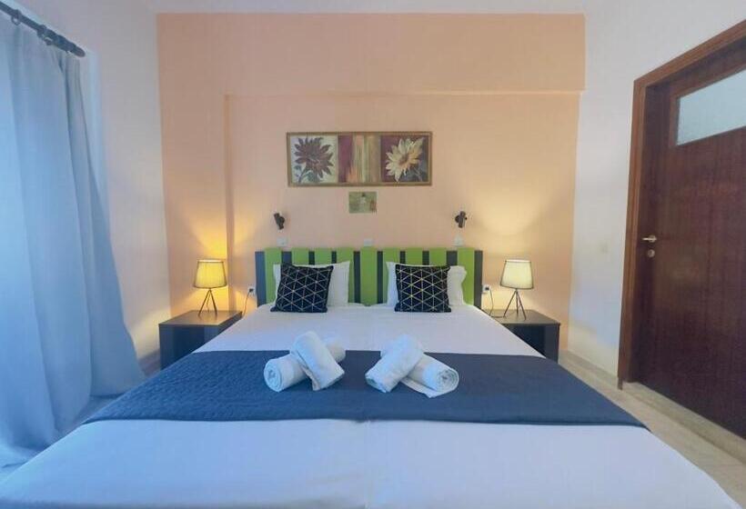 スタンダードスタジオ, Marina Studios