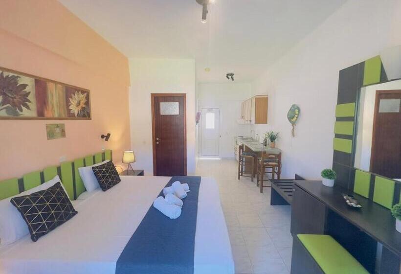 Chambre Deluxe Vue Jardin, Marina Studios