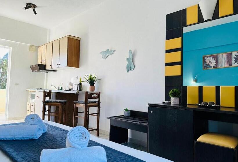 スタンダードスタジオ, Marina Studios