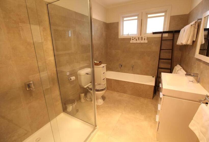 Апартаменты 3 Спальни, Mornington Motel