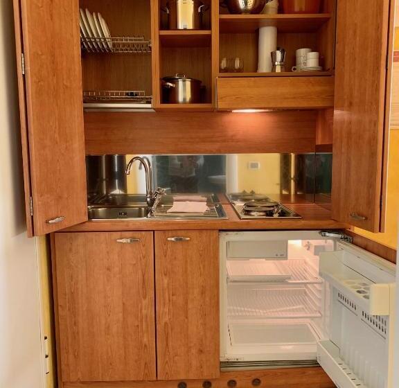 استودیوی استاندارد, Residence Corte Della Vittoria