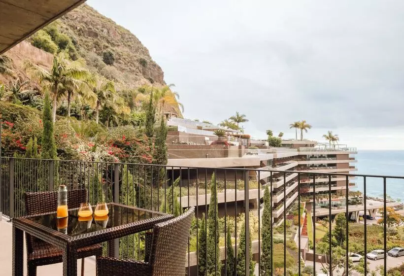 سوییت, Saccharum Resort