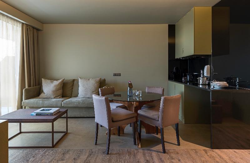 スイート, Saccharum Resort