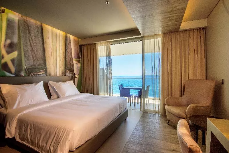 اتاق استاندارد با چشم‌انداز دریا, Saccharum Resort