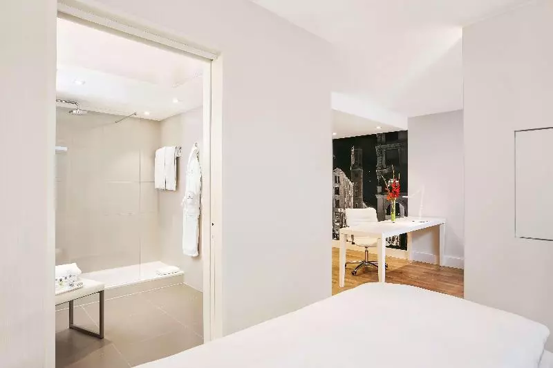 اتاق پرمیوم با چشم‌انداز دریا, Saccharum Resort