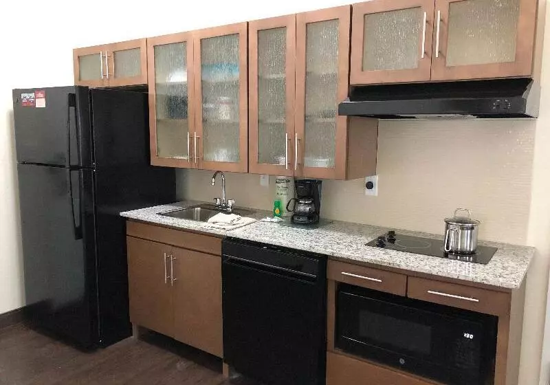 سوییت, Saccharum Resort
