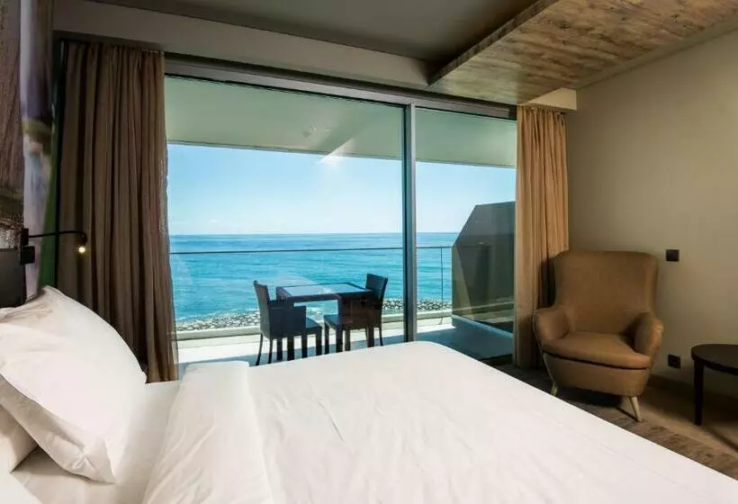 اتاق استاندارد با چشم‌انداز دریا, Saccharum Resort