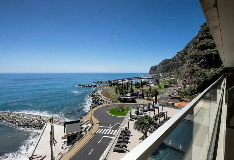 اتاق استاندارد با چشم‌انداز دریا, Saccharum Resort