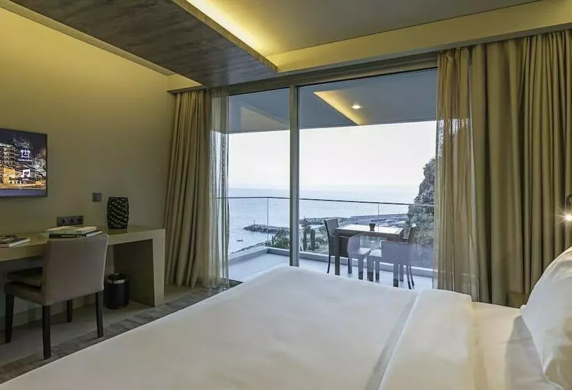 اتاق اساندارد با چشم‌انداز جانبی به دریا, Saccharum Resort