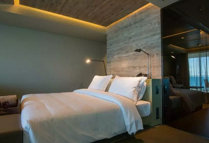 سوییت سوپریور با چشم‌انداز دریا, Saccharum Resort