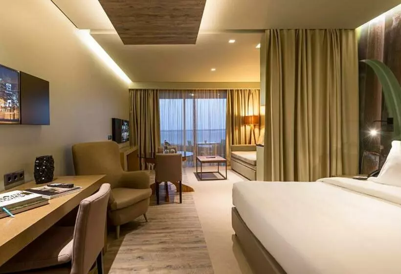 سوییت خانوادگی, Saccharum Resort