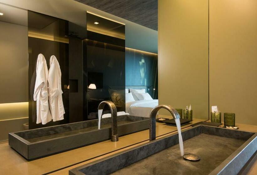 Люкс Боковой Вид на Море, Saccharum Resort