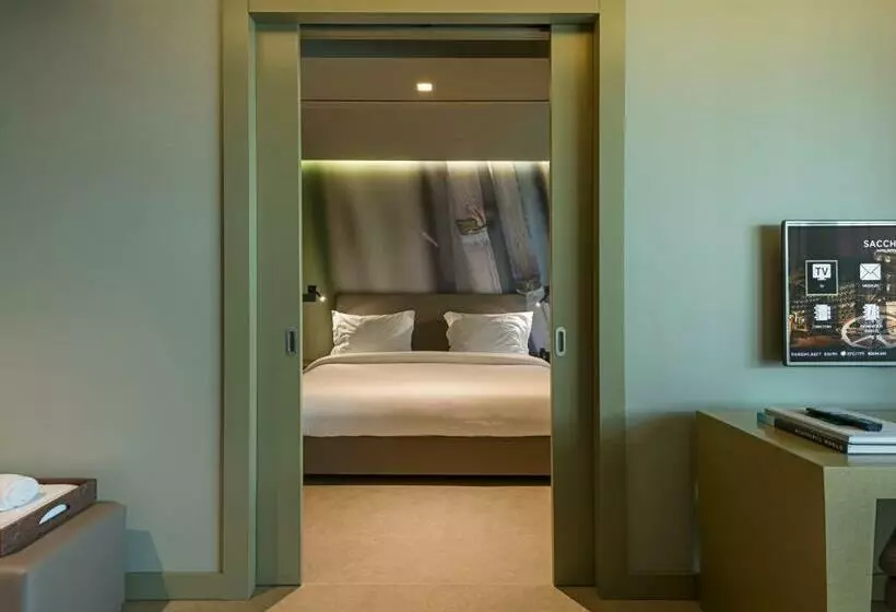 سوییت, Saccharum Resort