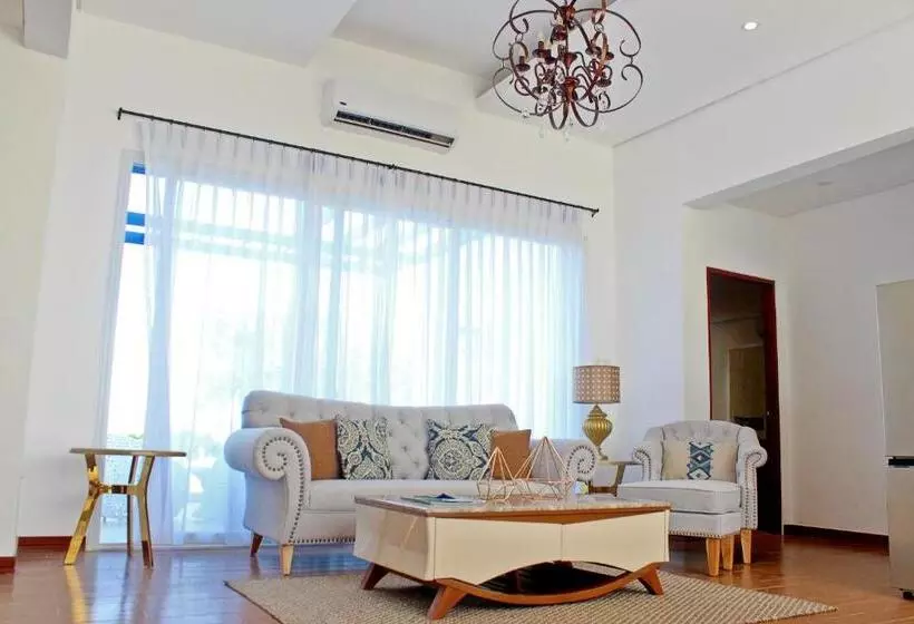 ツーベッドルーム　ヴィラ, Thunderbird Resorts  Poro Point