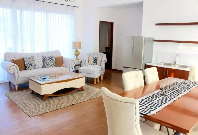 ツーベッドルーム　ヴィラ, Thunderbird Resorts  Poro Point