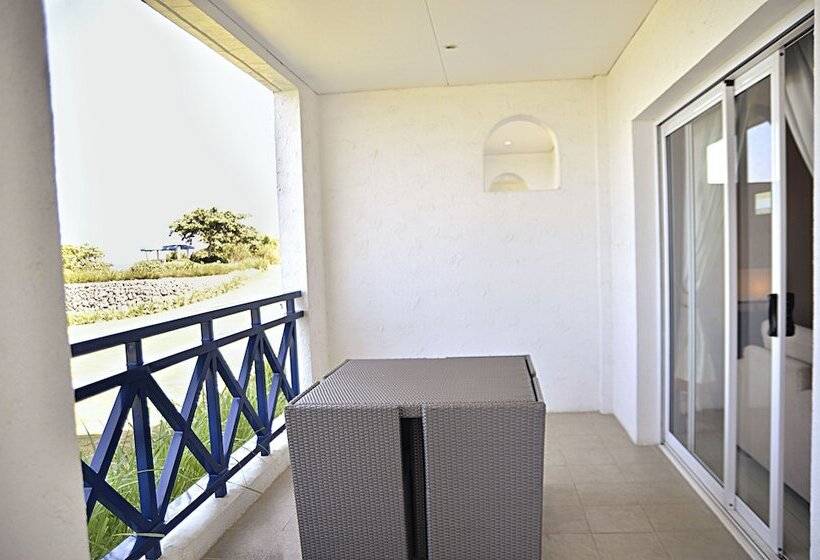 اتاق لوکس, Thunderbird Resorts  Poro Point