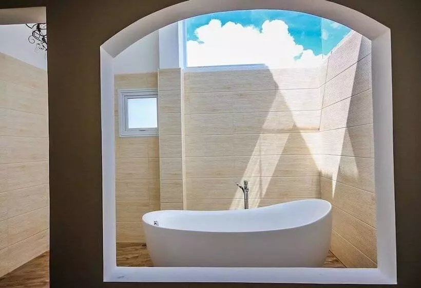 ツーベッドルーム　ヴィラ, Thunderbird Resorts  Poro Point