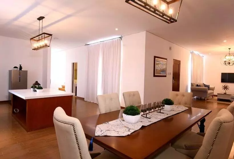スリーベッドルーム　ヴィラ, Thunderbird Resorts  Poro Point