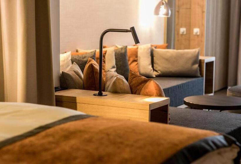 Номер Deluxe с Балконом, Traumhotel Alpina Superior Direkt Beim Skilift Isskogelbahn