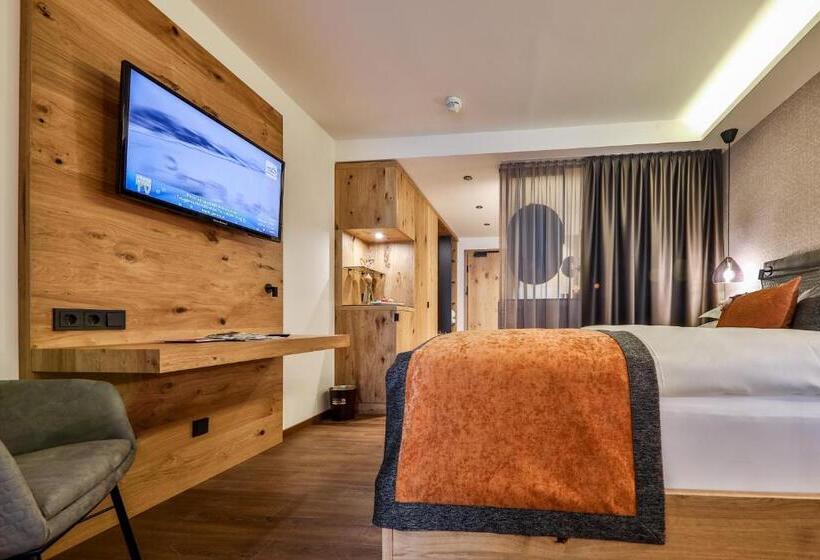 Номер Deluxe с Балконом, Traumhotel Alpina Superior Direkt Beim Skilift Isskogelbahn