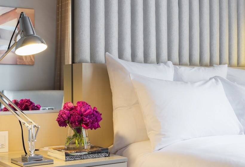 Номер Deluxe, 21c Museum Hotel Durham