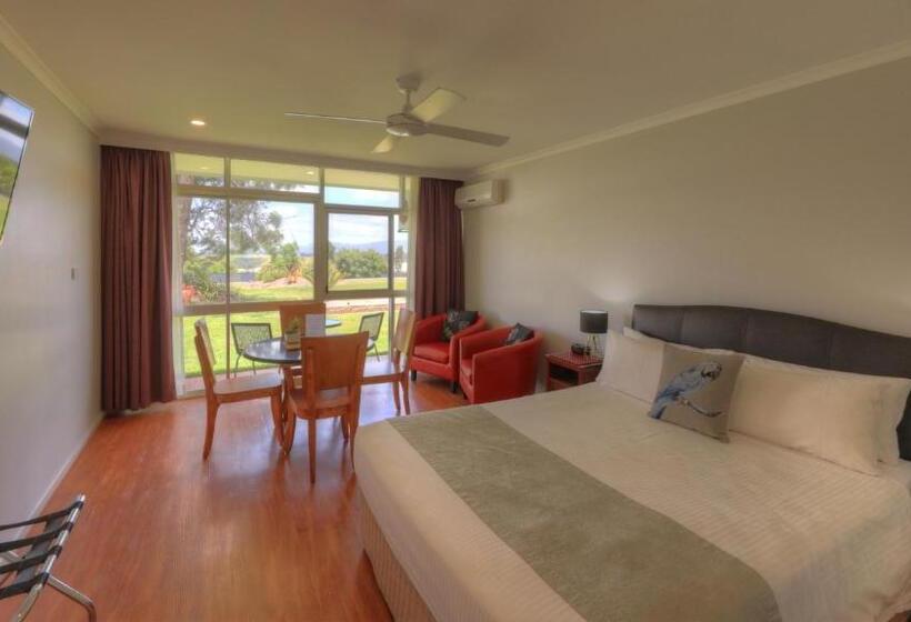 جناح إدارى, Atherton Motel