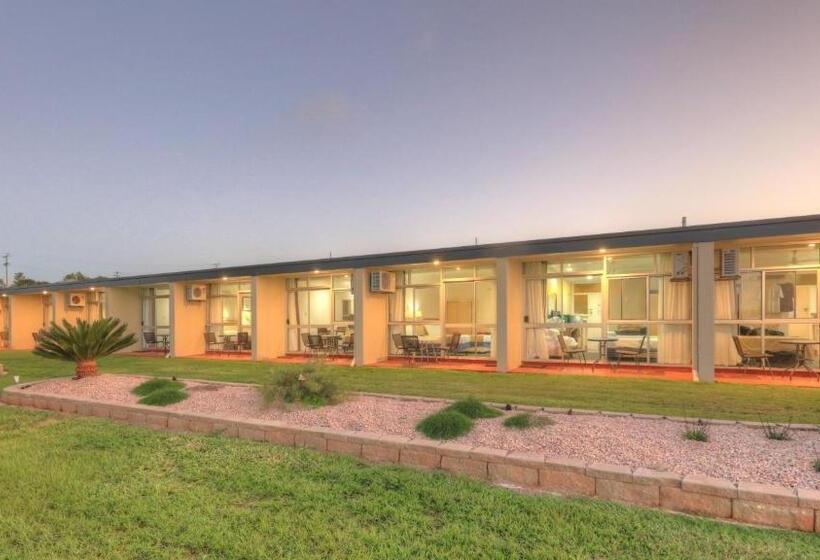 جناح إدارى, Atherton Motel