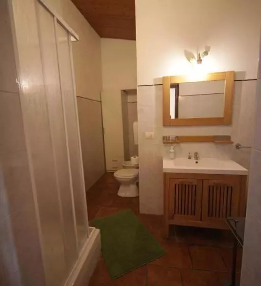 استودیوی استاندارد, Antica Corte Milanese