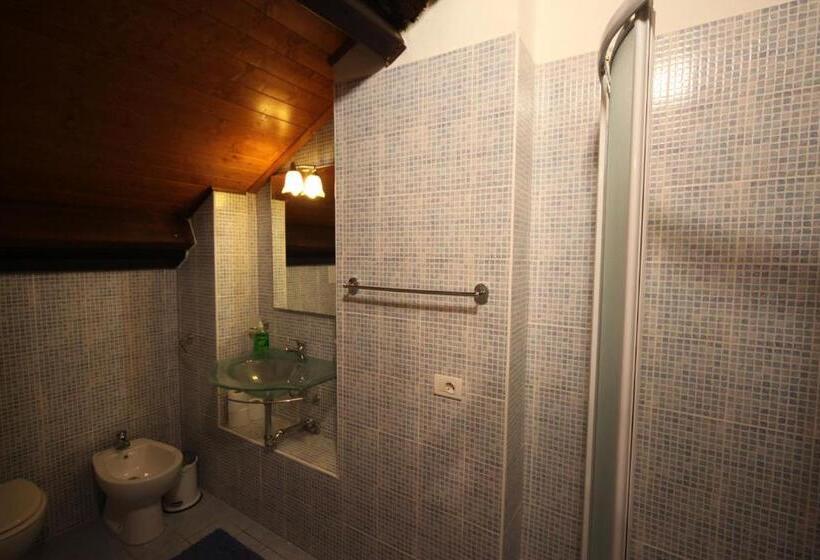 דירת 5 חדרי שינה, Antica Corte Milanese