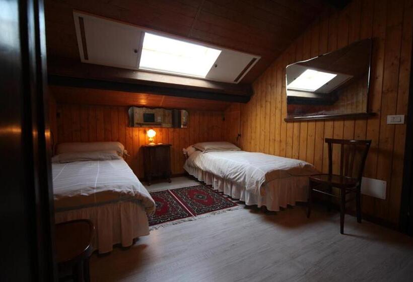 דירת 5 חדרי שינה, Antica Corte Milanese