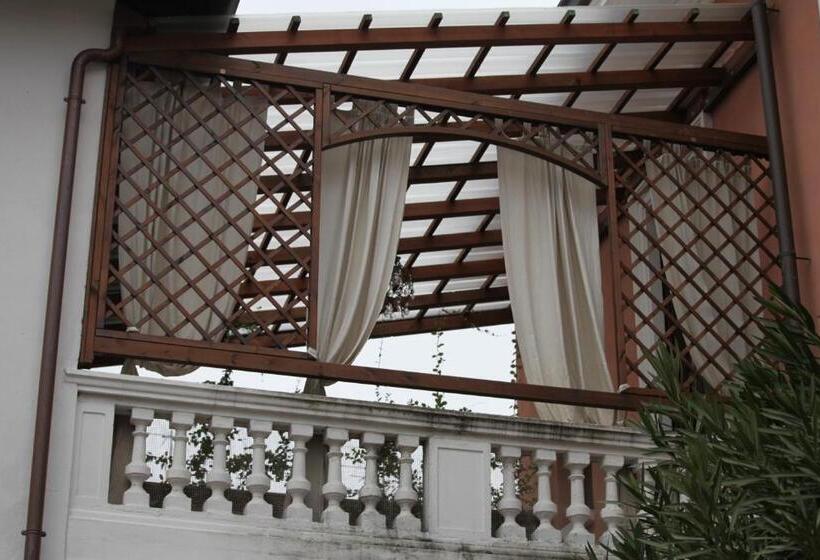 דירת 5 חדרי שינה, Antica Corte Milanese