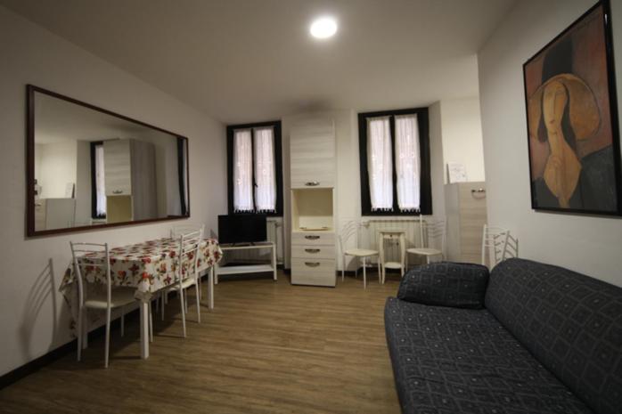 דירת חדר, Antica Corte Milanese