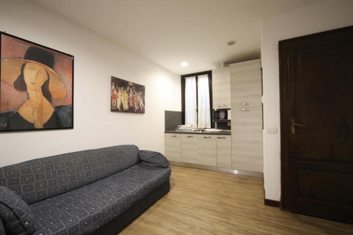 דירת חדר, Antica Corte Milanese