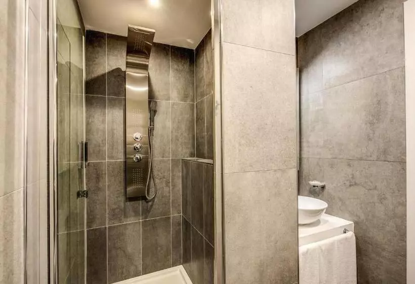 اتاق لوکس سه تخته, Four Rivers Suites