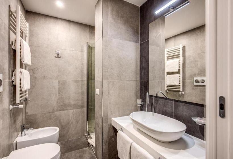 اتاق لوکس سه تخته, Four Rivers Suites