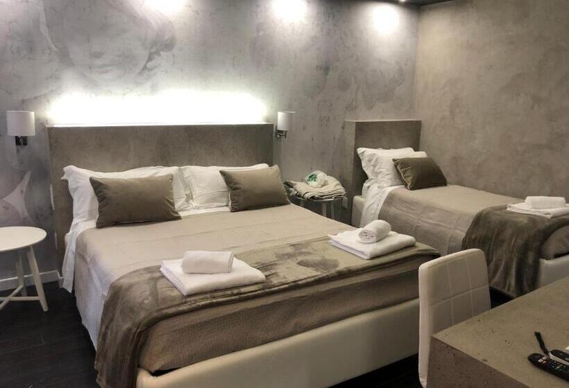 اتاق لوکس سه تخته, Four Rivers Suites