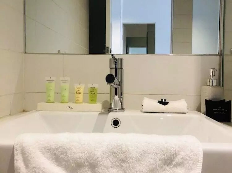 １ベッドルームアパートメント, Hiigh Apartments