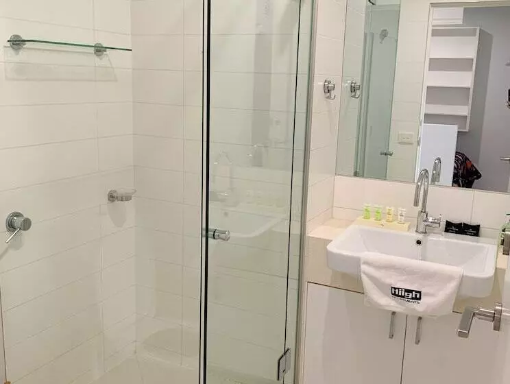 １ベッドルームアパートメント, Hiigh Apartments