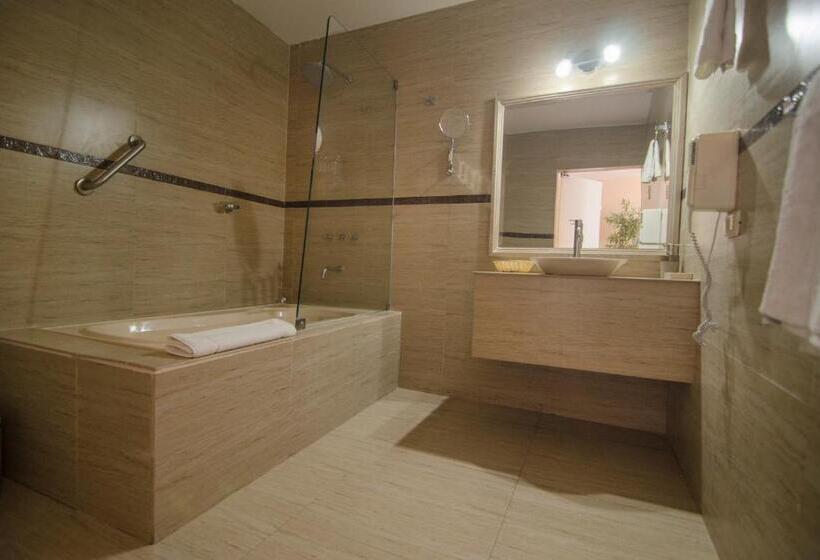 سوییت, El Angolo Piura