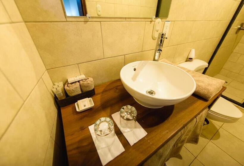 주니어 스위트, Flor De Sarta