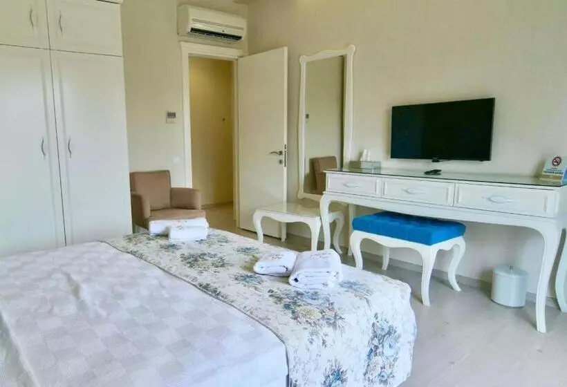 اتاق لوکس با تخت بزرگ, Göcek Naz