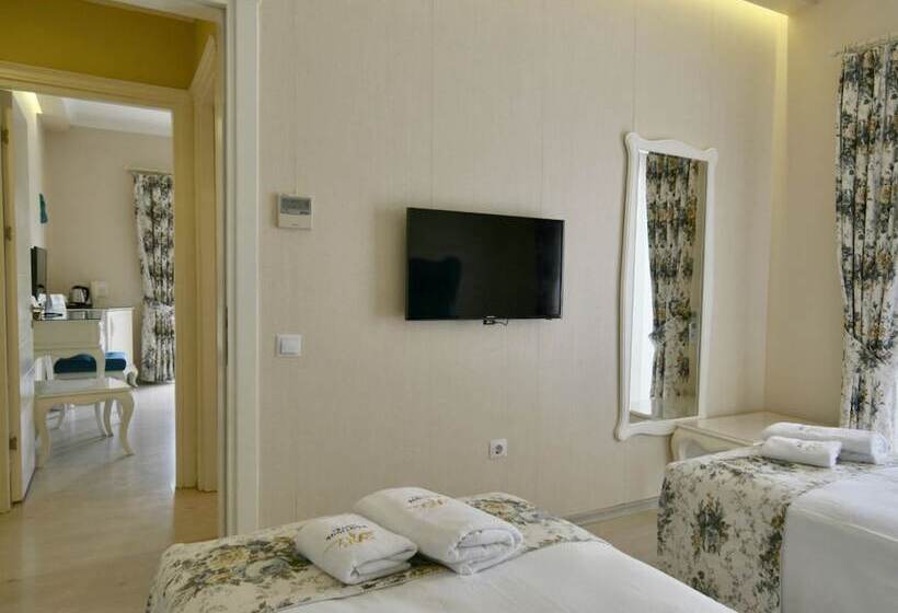 Люкс Семейный 2 Спальни, Göcek Naz