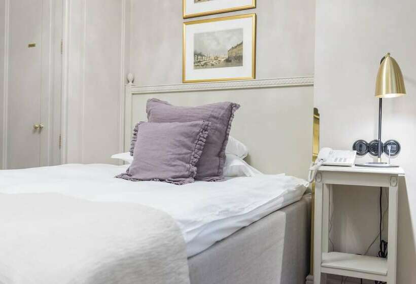 غرفة قياسية فردية, Kungsträdgården