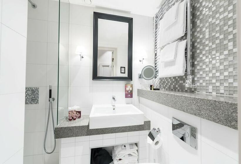 غرفة قياسية فردية, Kungsträdgården