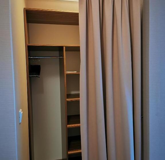 סוויטה, Mistral Sport