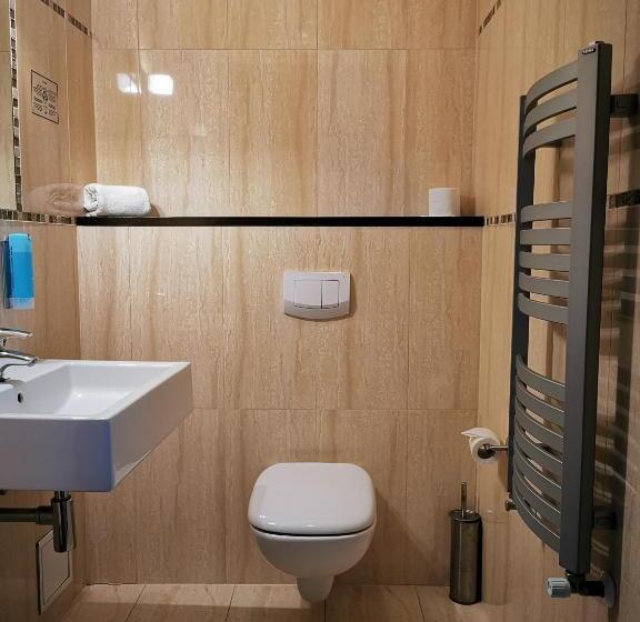 סוויטה, Mistral Sport